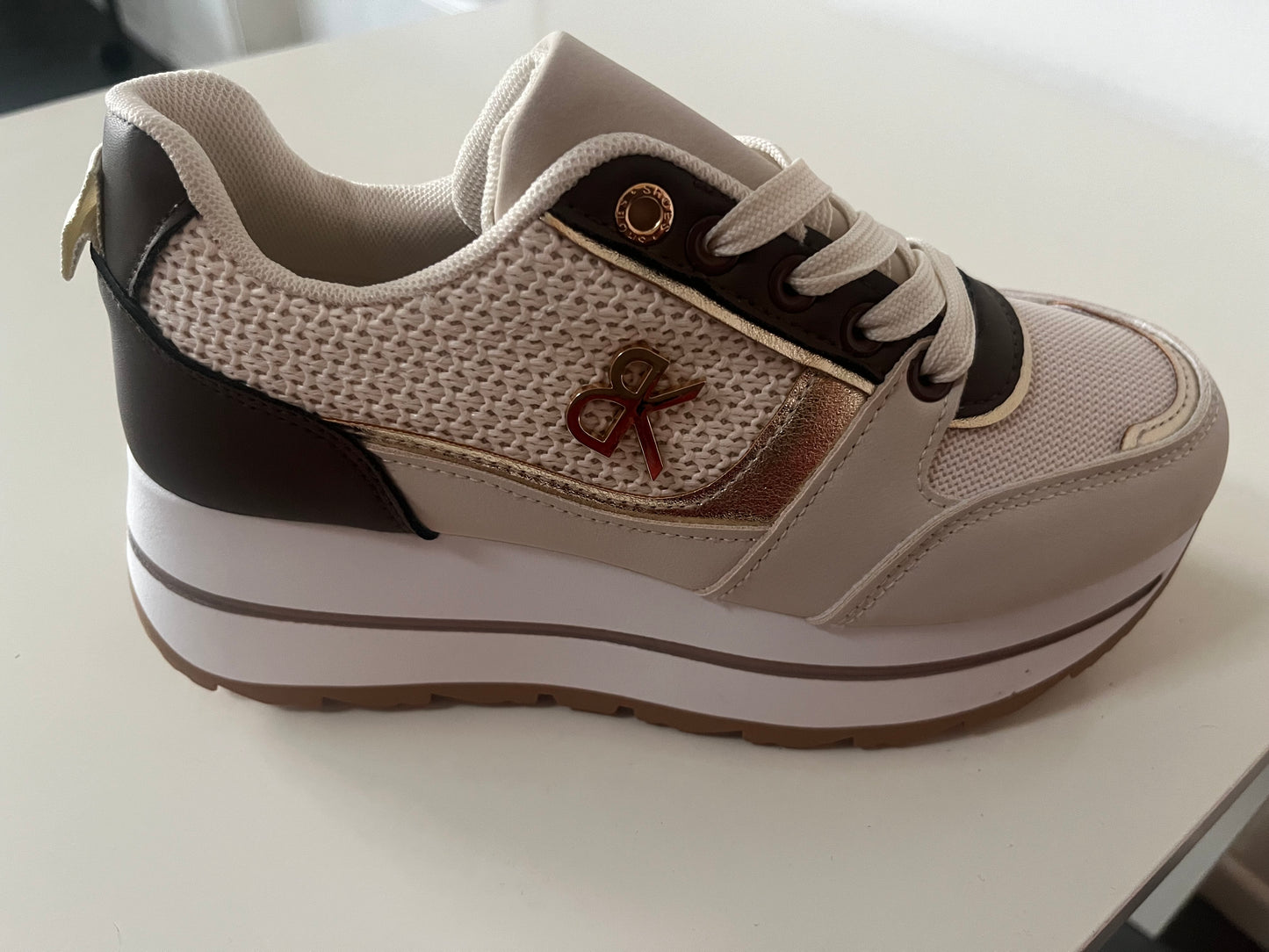 Laura sneakers