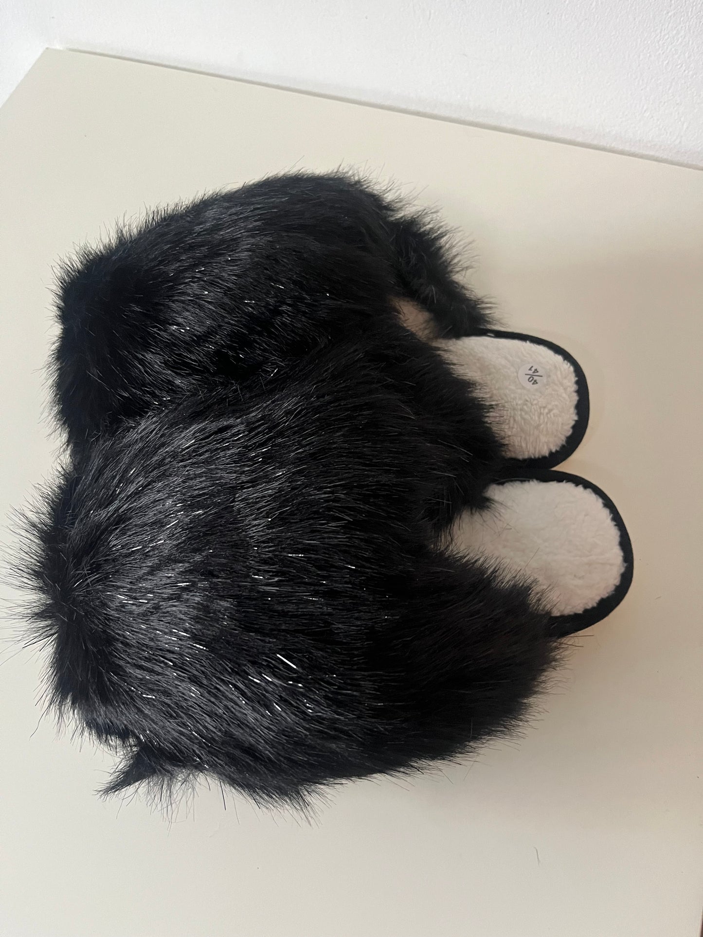 Fluffy pantoffels zwart