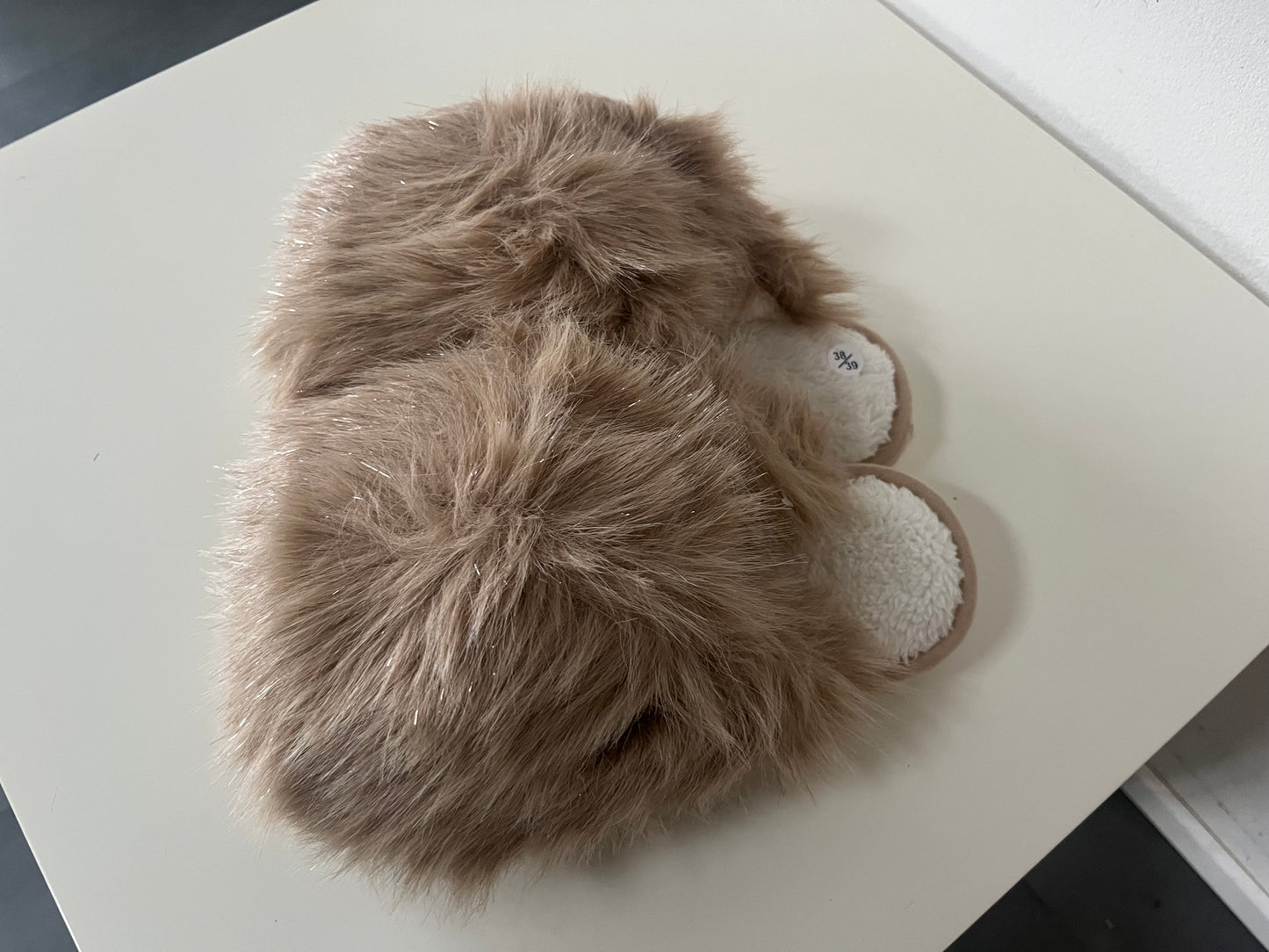 Fluffy pantoffels taupe